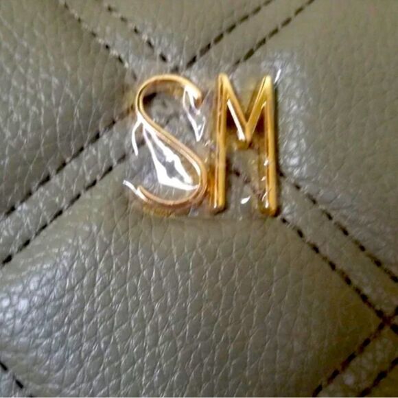 Steve Madden Cosmetic Bag - Picture 5 of 5